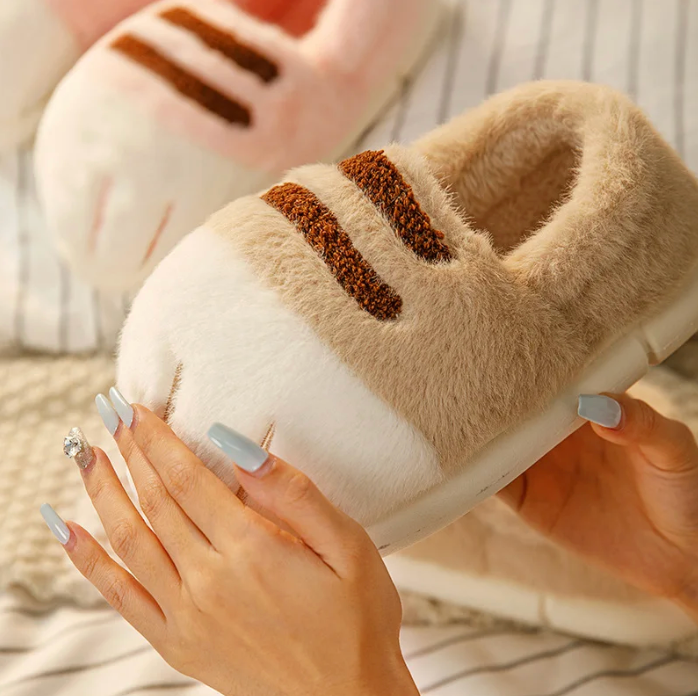 KITTY PAWS™ - Cat Paw Slippers